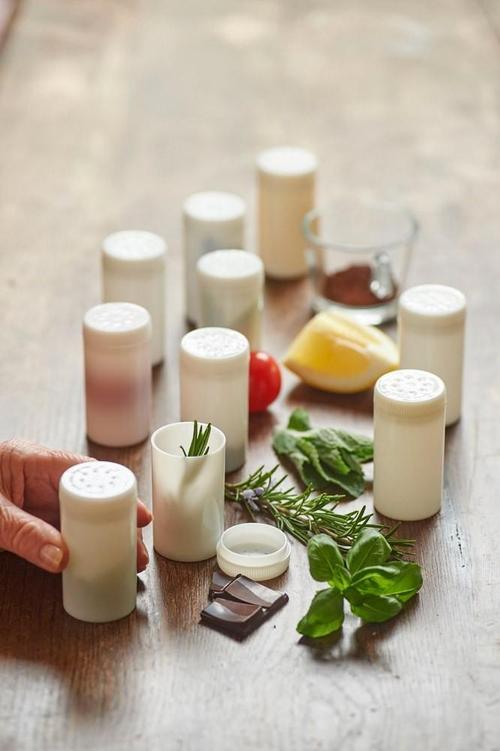 Smell Investigation Pots 10pk-Promotes Early Semsory Development and Educational Learning